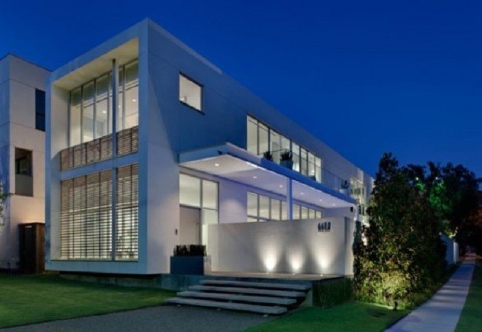  خانه Dallas که به سبک Modern ساخته شد.  طراحی فضای سبز