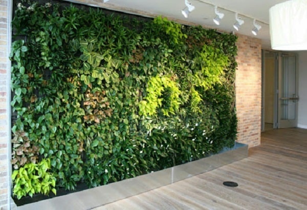 دیوار سبز آپارتمان 